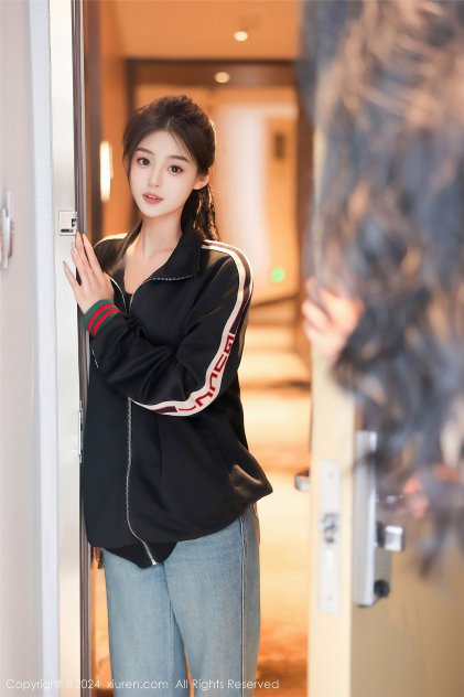 欧美亚洲动漫无码中文字幕海报
